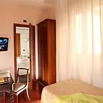 サンタンジェロ 3*